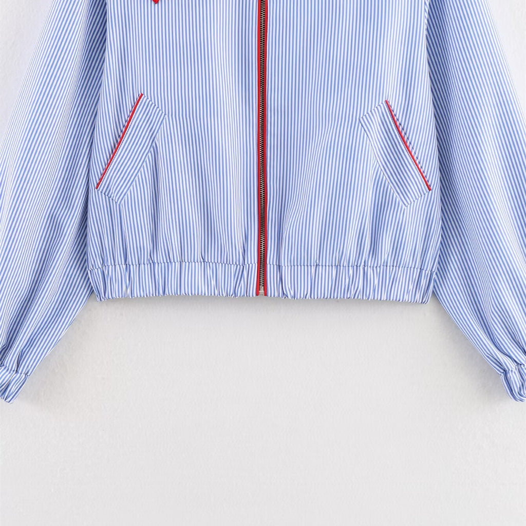 Striped heart-shaped patch with zipper pocket jacket